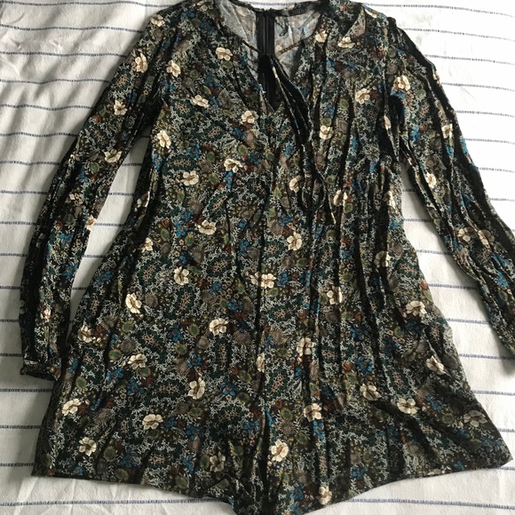 EUC Zara Green Floral Romper - Picture 3 of 6